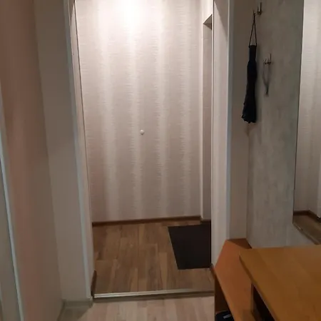 Compact Near Food Market In The Oldtown Free Parking Daire