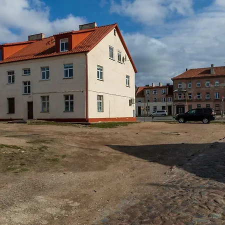 Compact Near Food Market In The Oldtown Free Parking