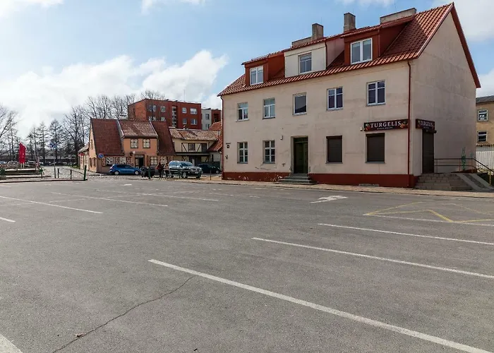 Butas Compact Near Food Market In The Oldtown Free Parking